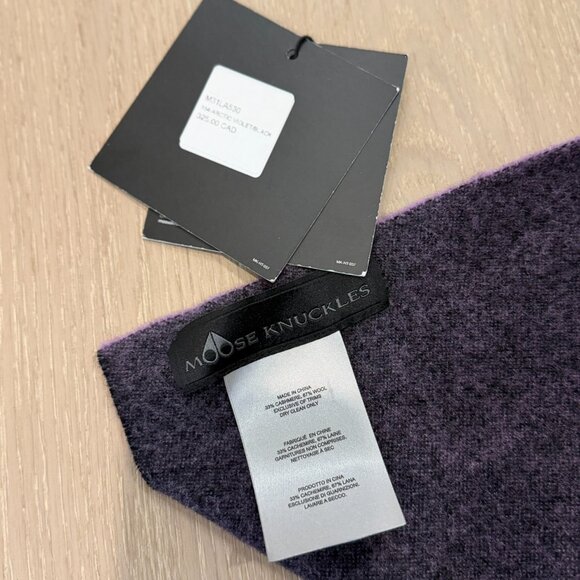 BNWT Moose Knuckles Cashmere Logo Scarf in Arctic Violet/Black - Picture 7 of 7